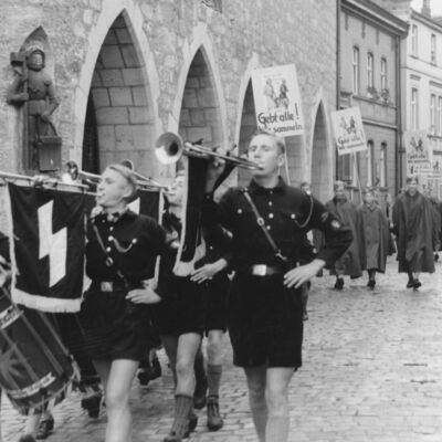 Korbacher Hitlerjugend ruft zur Altstoffsammlung auf, 1941