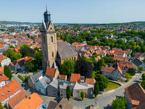 Bild vergr&ouml;&szlig;ern: Luftaufnahme von Museum Korbach und Kilianskirche